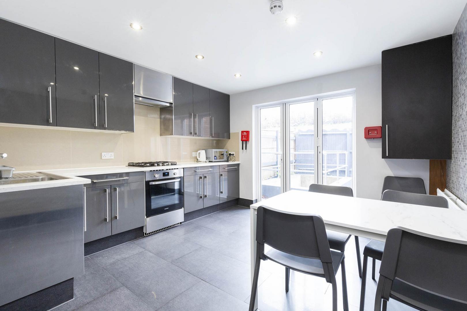 Stunning Sharers House Burnley Road, Dollis Hill